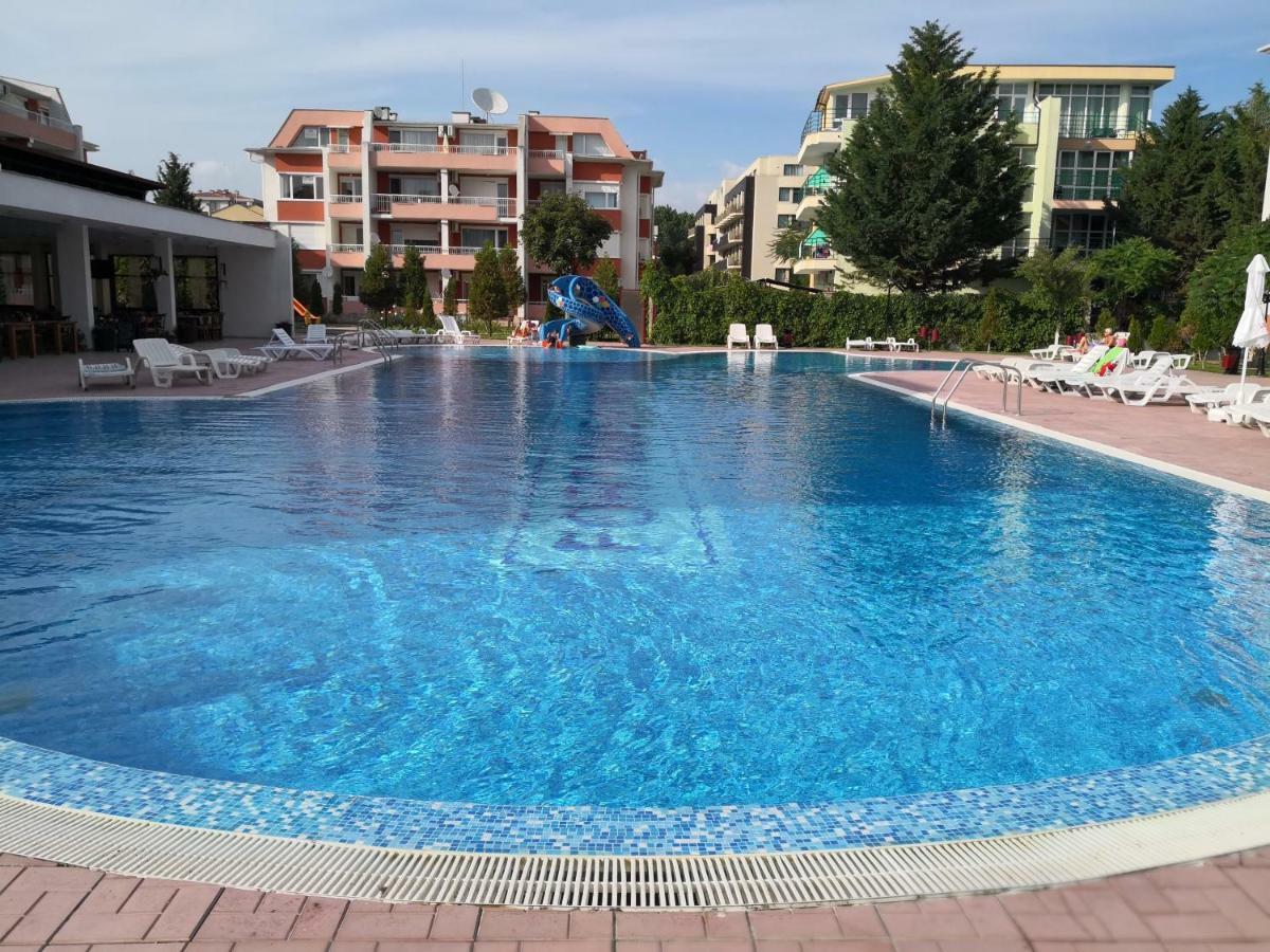 Sunny Fort Apartment Slântsjev Brjag Eksteriør bilde