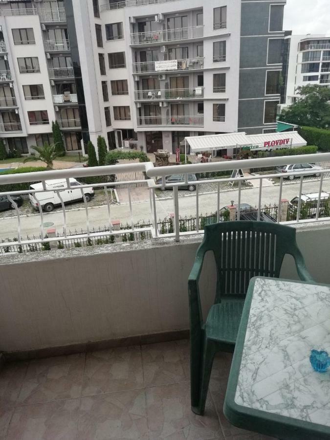 Sunny Fort Apartment Slântsjev Brjag Eksteriør bilde